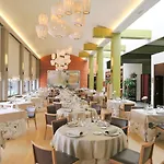 Hq La Galeria Otel 4*