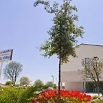 Hq La Galeria Otel 4*