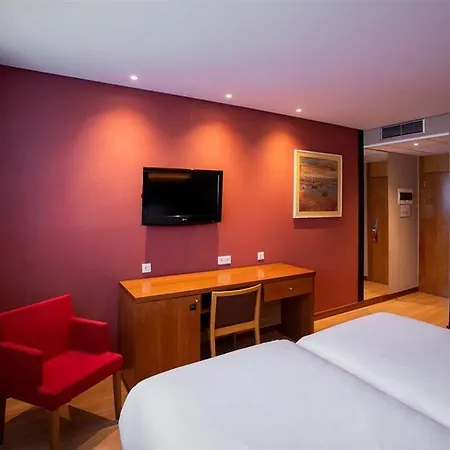 Hq La Galeria 4* Burgo