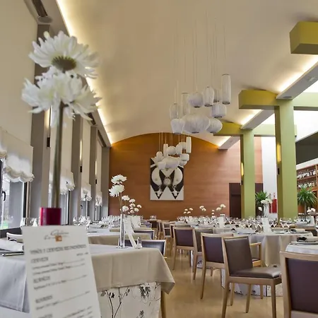Hq La Galeria 4* Burgo