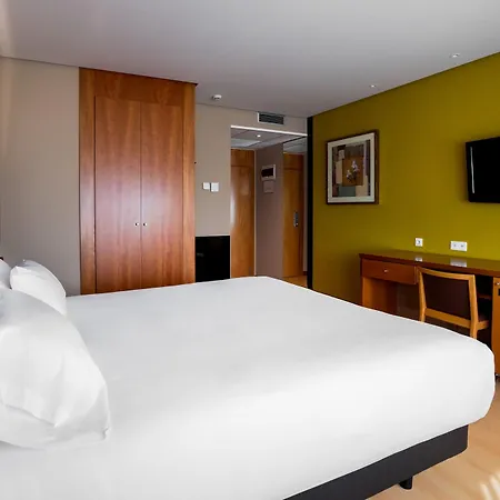Hq La Galeria Hotel 4*