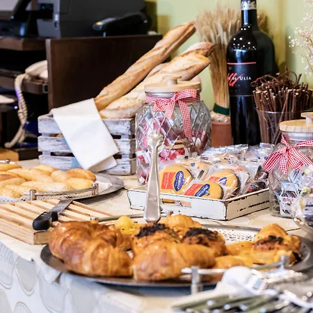 Hotel Hq La Galeria 4*