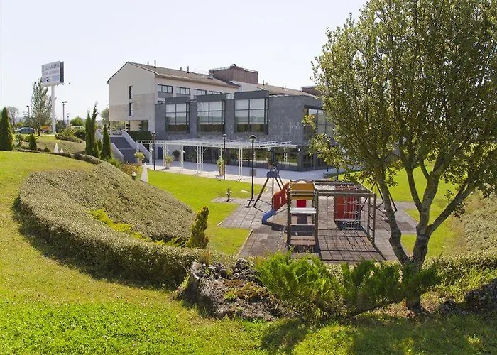 Hq La Galeria Hotel 4*