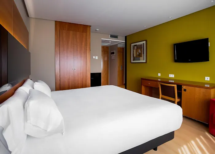 Hq La Galeria Hotel 4*