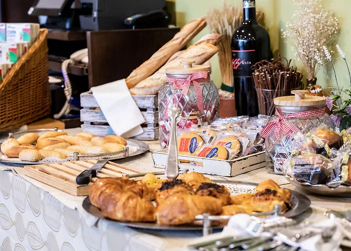 Hotel Hq La Galeria 4*