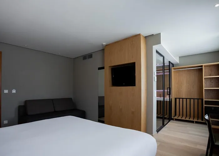 Hq La Galeria 4* Burgo